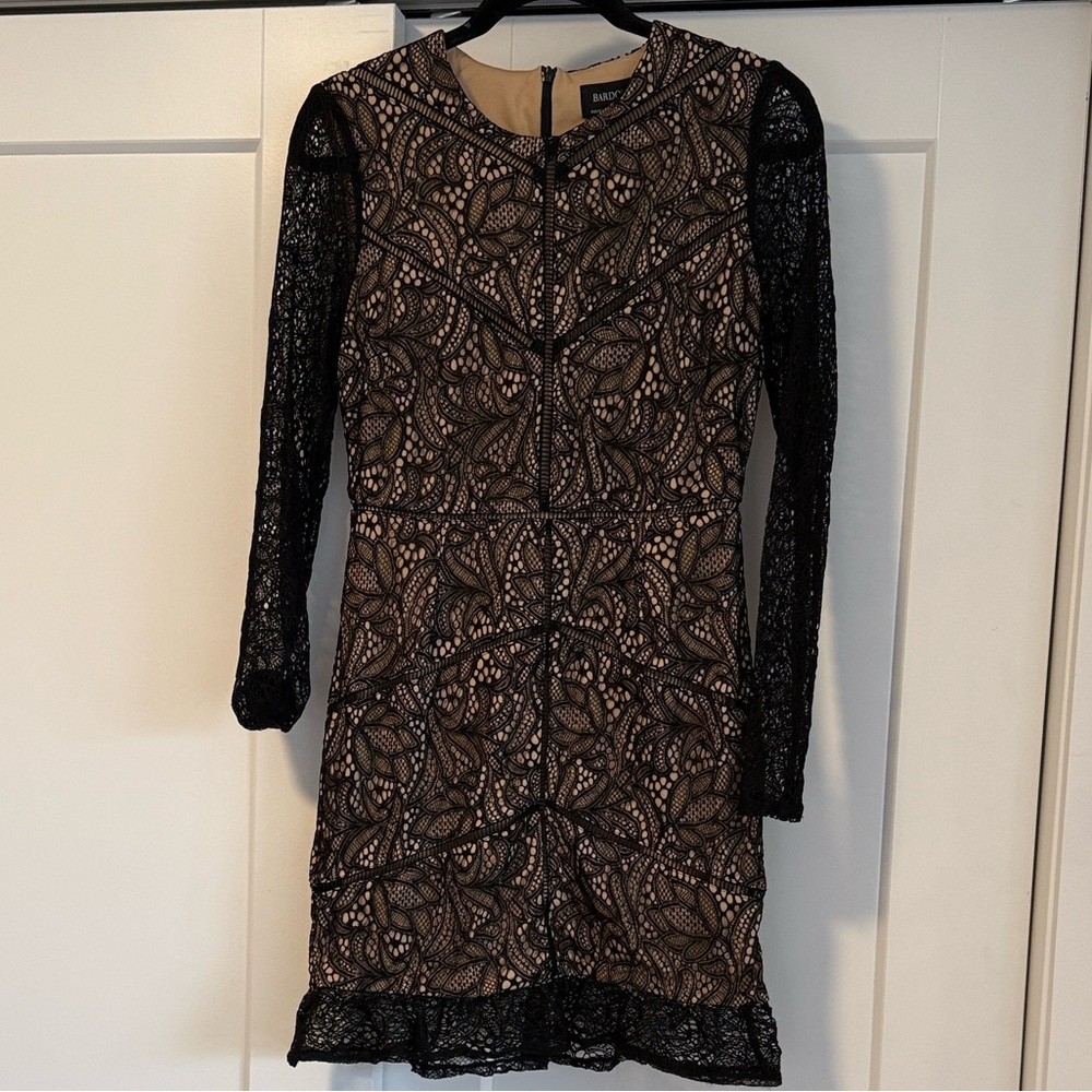 NWT Bardot Black and Tan Lace Long Sleeve Dress